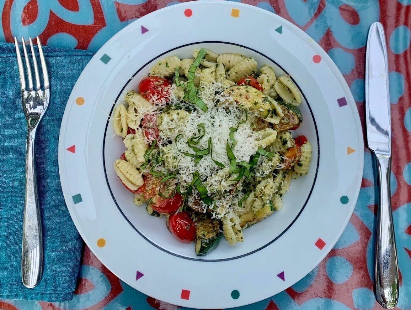 Pasta-with-Sauteed-Zucchini-Tomatoes-and-Pesto