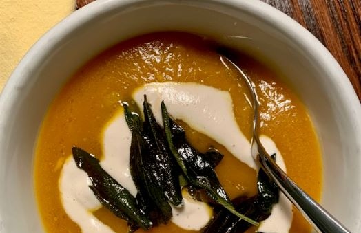 Vegan-Creamy-Curried-Pumpkin-Soup