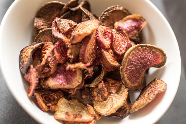 beet_radish_chips_4_plated_ 02_600px