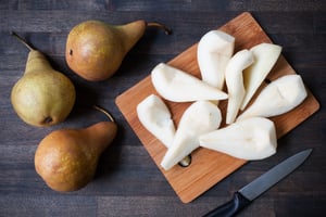 bosc_pear_sliced2_1080px