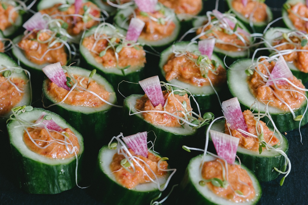 Boston Organics - Red Pepper Hummus in Cucumber Cups