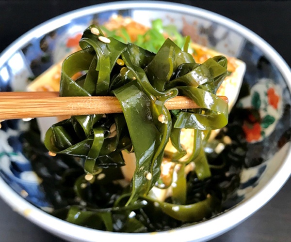 marinated-seaweed-and-tofu-salad_600x500